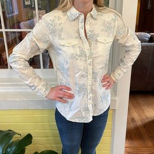 American Eagle female Button down Shirt